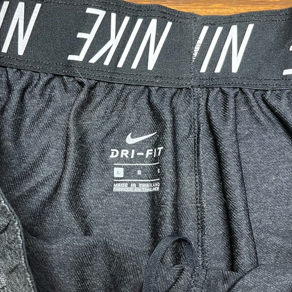 Nike Shorts - Picture 4 of 4